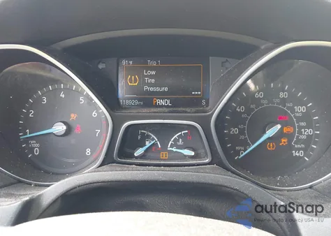 2018 Ford Focus Se z USA, uszkodzony, nr VIN 1FADP3F21JL265510